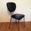 Chaise en skai noir années 60 (3 dispos)