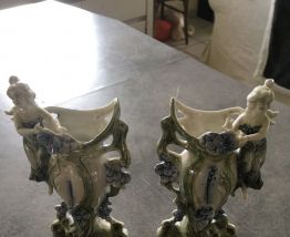 Paires de petits vases anciens