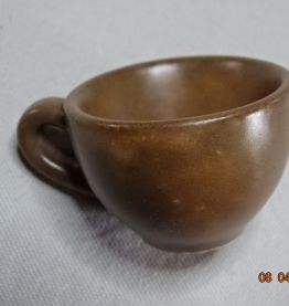 Petits verres à liqueur, eau de vie anciens tasses poterie M