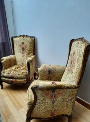 Paires de Fauteuils anciens de style "louis XVI"