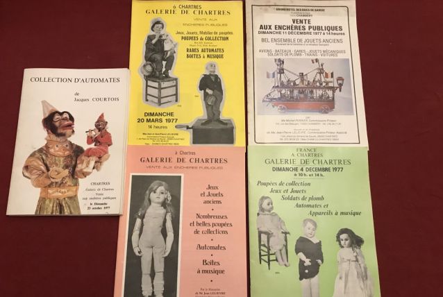 Lot de 5 catalogues enchères automates 1977