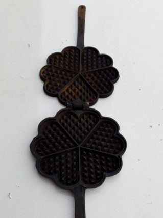 Gaufrier ancien 