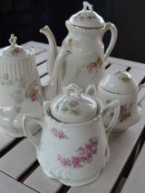 Service à café ancien en porcelaine 