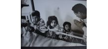 Photo de Jo Bouillon et 3 enfants de J. Baker