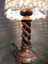 lampe  bois massif tourner  et abat jour coton au crochet 19