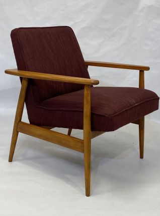 Fauteuil création par M. Zieliński année 60 tissu bordeaux. 