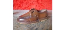 Chaussures enfants en cuir marron (Années 60)