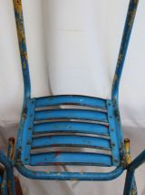 Chaise en métal 