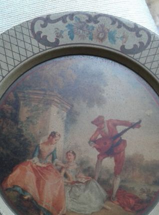 Assiette Lutti.