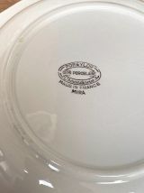 Plat creux légumier  en demi-porcelaine L'amandinoise