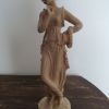 Sculpture femme grecque pensante numeroté et signé FG