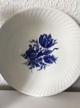 Ensemble vases, coupe, assiette porcelaine et faîence