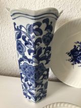 Ensemble vases, coupe, assiette porcelaine et faîence