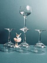 Lot de 4 adorables verres à pied gravés Vintage