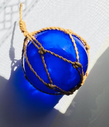 Flotteur de pêche vintage en verre soufflé bleu