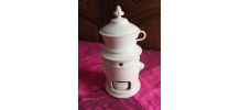 Tisanière avec tasse en porcelaine blanche