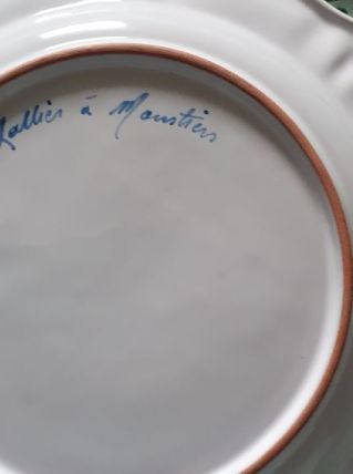 Assiettes blanches 