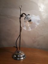 lampe laiton de bureau a balancier tulipe opalescente 1900  