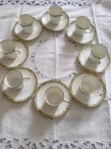 8 tasses et soucoupes Limoges. 