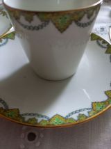 8 tasses et soucoupes Limoges. 