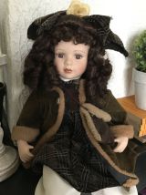 " Alice " poupée en porcelaine