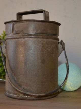 Lot d'ustensiles de cuisine anciens en métal