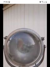 Lampe industrielle 