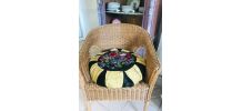 Coussin rond brodé vintage années 60
