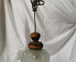 Lampe à suspendre en verre moule