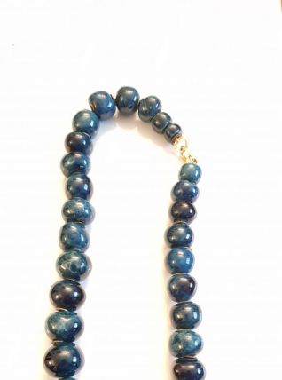 Beau collier bleu