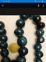 Beau collier bleu