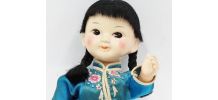 Ancienne poupée asiatique