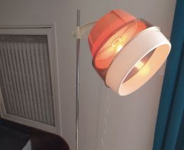 Lampe unique sur base sèche cheveux année 70