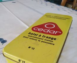 Boîte métal O cédar balai à frange n°13