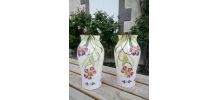 Paire de vases anciens en opaline émaillée 
