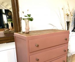 Commode vintage