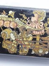 Ancienne boite chinoise en papier mâché