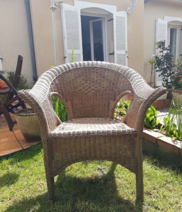 fauteuil design rotin en cocon