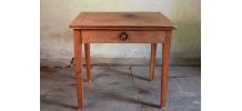 Petit bureau ferme