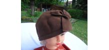 Chapeau bombe feutre marron avec fleurs année 1953