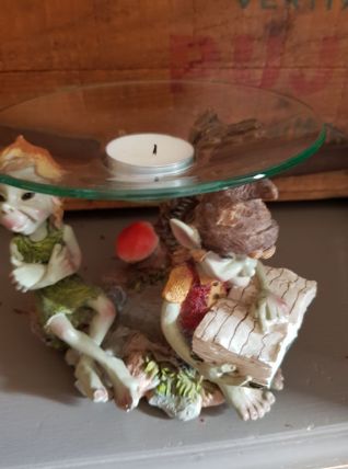 Figurine  bougeoir