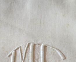 Drap ancien lin brodé avec jours 2 x 3 mètres en bon état,