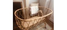 Adorable lit vintage en rotin 