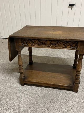 table basse en chêne travaillée 1890