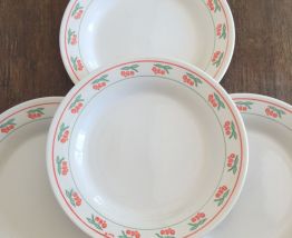 4 assiettes aux motifs pomme 