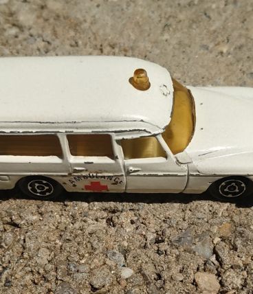 MAJORETTE DS 21 AMBULANCE