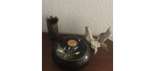Boîte ronde au décor japonisant.