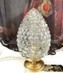 Lampe à poser en verre moulé pressé pomme de pin 