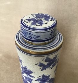 Pot à thé couvert
