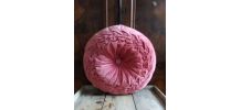 Joli coussin en velours rose 